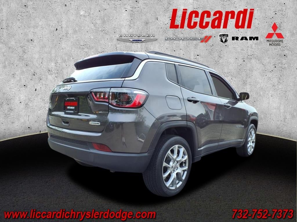 Used 2022 Jeep Compass Latitude Lux with VIN 3C4NJDFB6NT152393 for sale in Green Brook Township, NJ