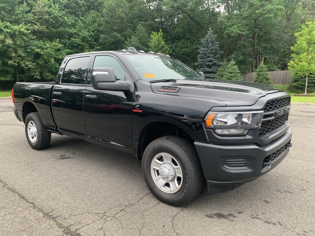 2024 Ram 3500 Tradesman photo 3