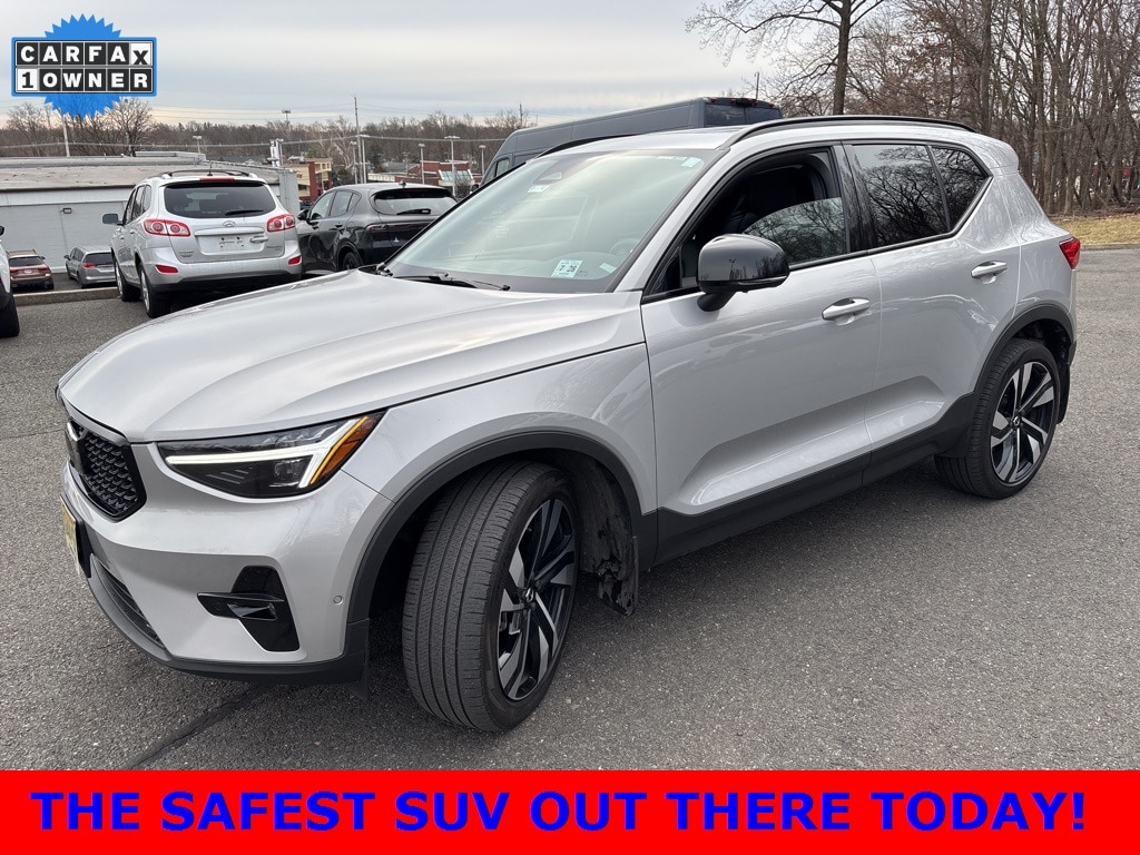 2024 Volvo XC40 Ultimate's photo
