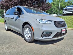 2025 Chrysler Pacifica SELECT Passenger Van