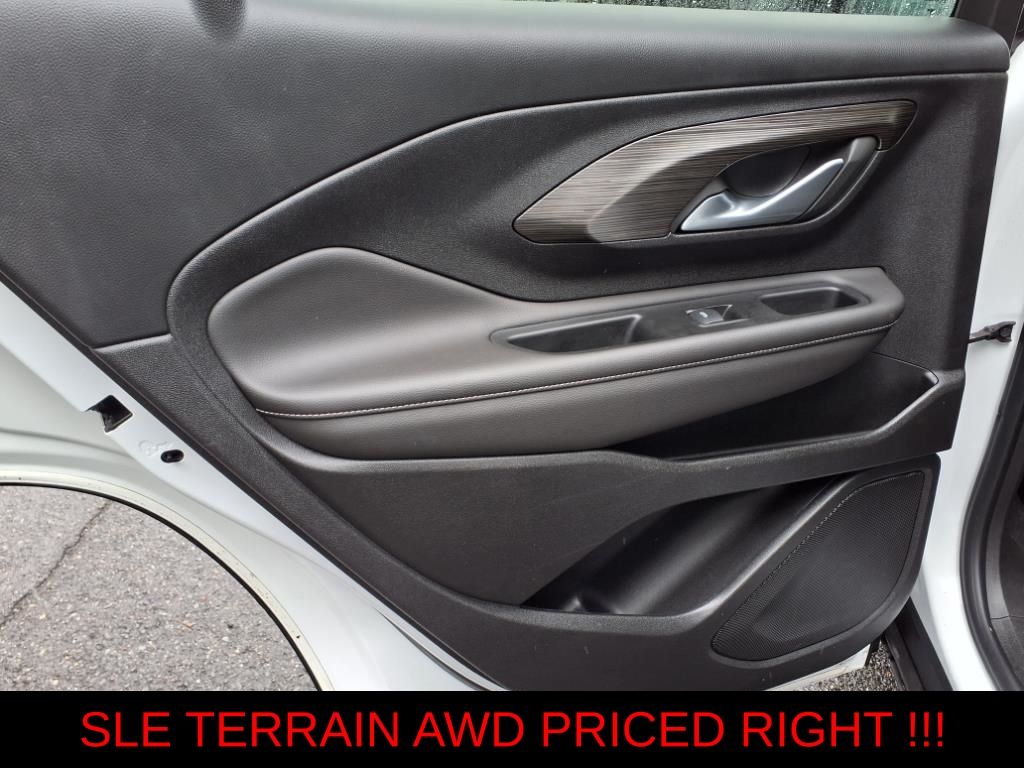 2022 GMC Terrain SLE - Photo 9