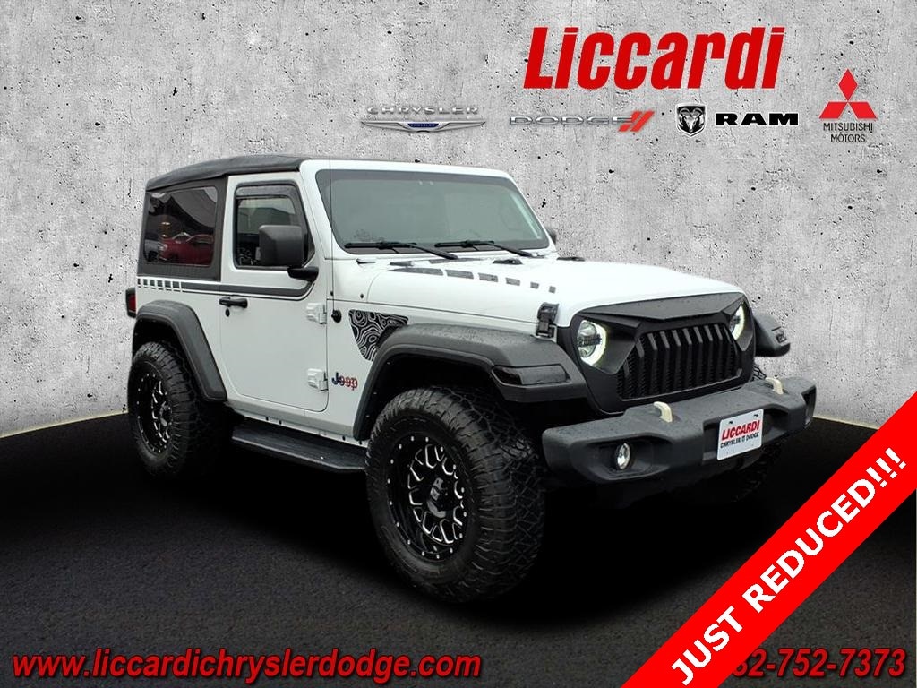 2022 Jeep Wrangler Sport's photo