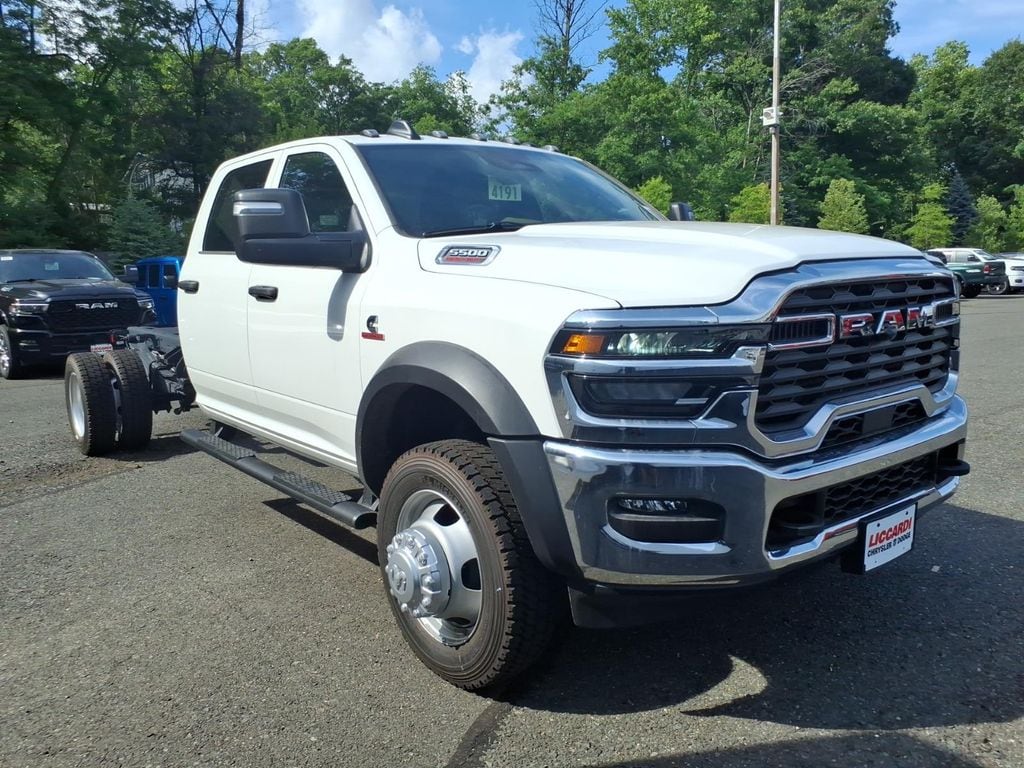 2026 RAM 5500 Big Horn 4X4 Crew Cab DRW 197" WB's photo