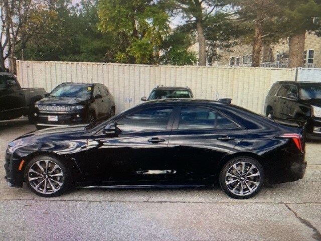 2022 Cadillac CT4 photo 3