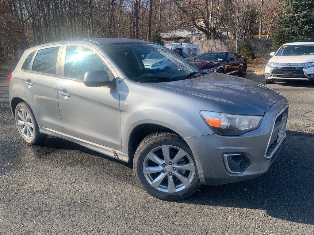 2015 Mitsubishi Outlander Sport ES's photo