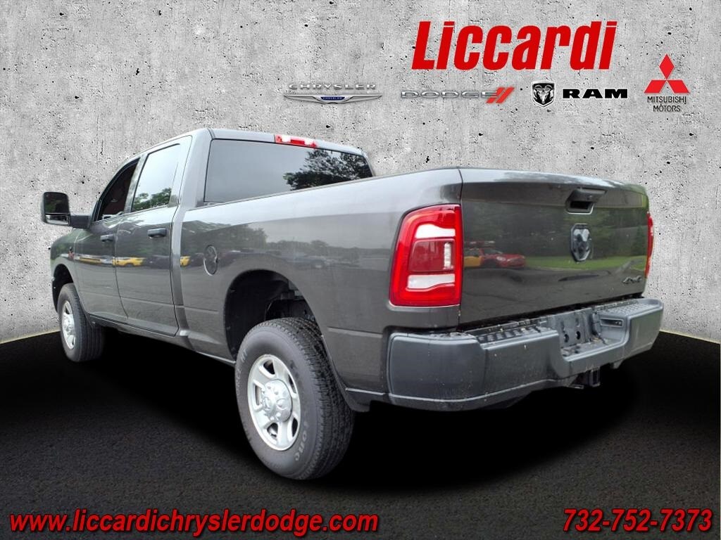 2024 Ram 3500 Tradesman photo 3