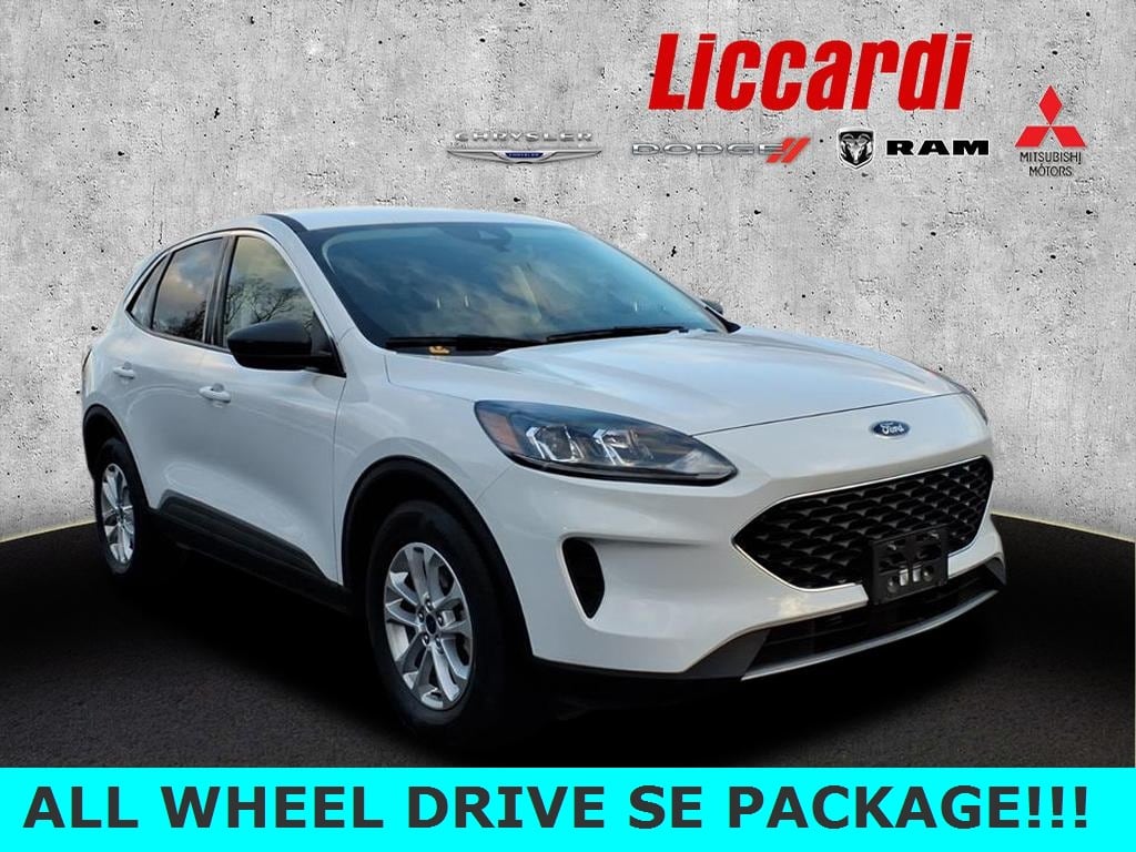 2022 Ford Escape SE's photo