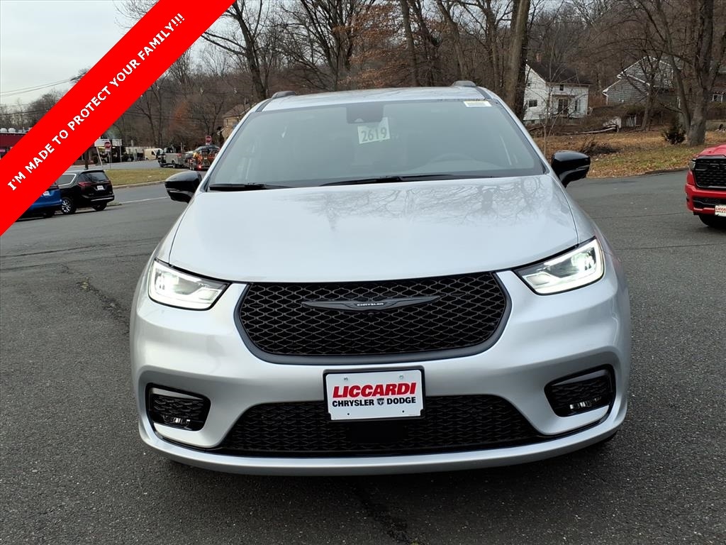 New 2026 Chrysler Pacifica SELECT AWD Passenger Van