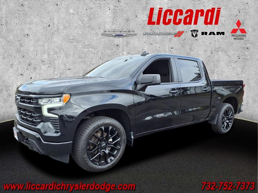 2023 Chevrolet Silverado 1500 RST photo 4