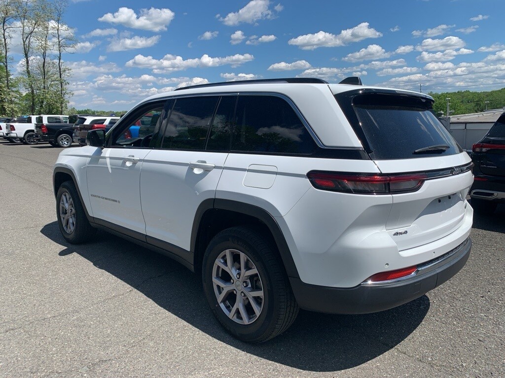 2022 Jeep Grand Cherokee Limited photo 3