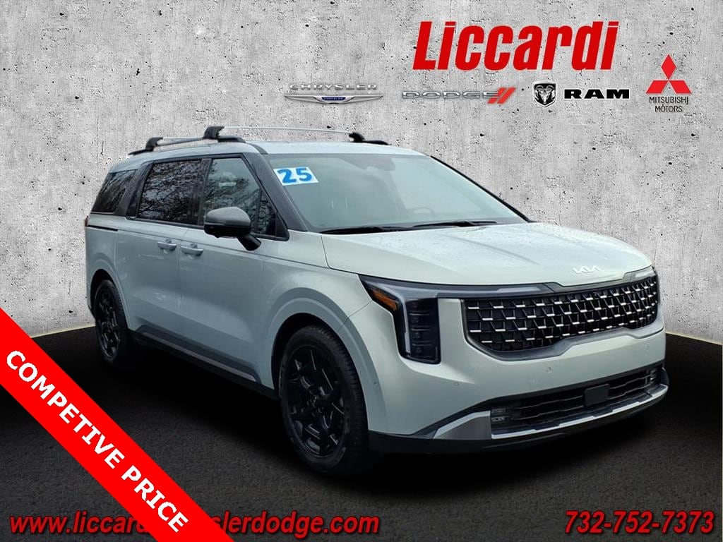 2025 Kia Carnival SX Prestige's photo