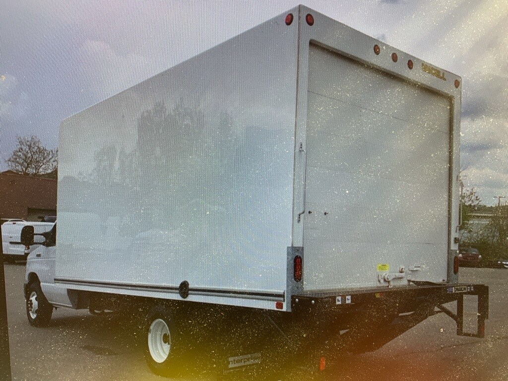 2024 Ford E-350 Base photo 3