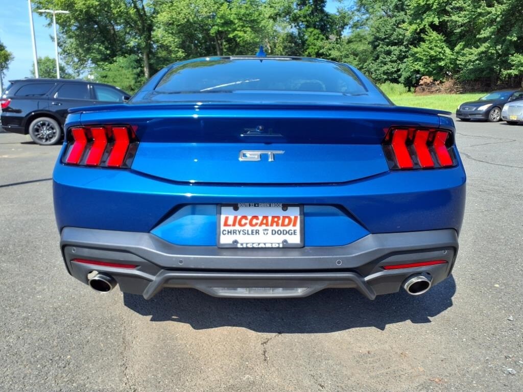 2024 Ford Mustang GT Premium photo 3