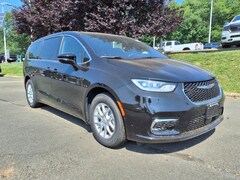 2025 Chrysler Pacifica SELECT Passenger Van
