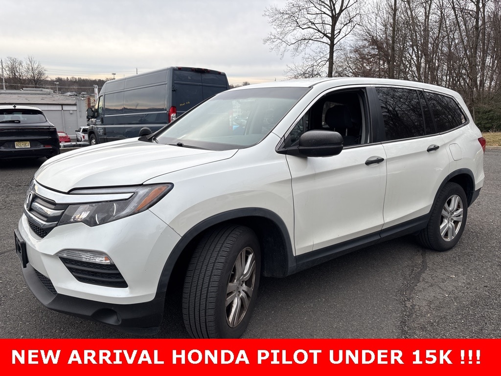 2018 Honda Pilot LX's photo