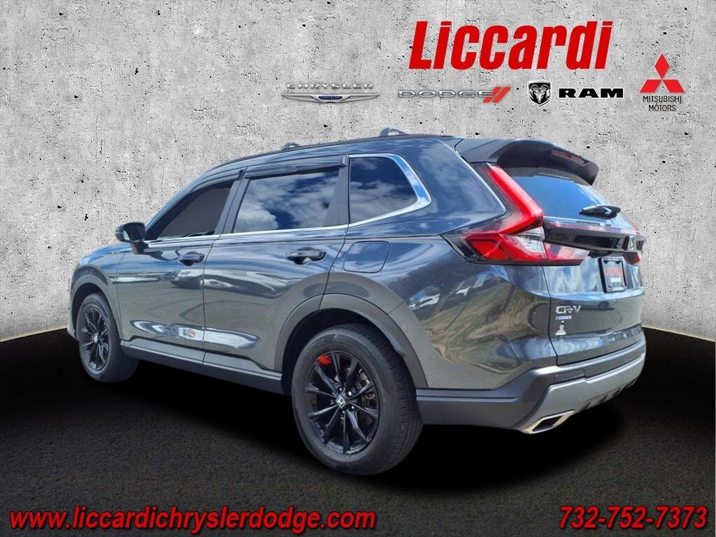 2023 Honda CR-V Hybrid Sport photo 3