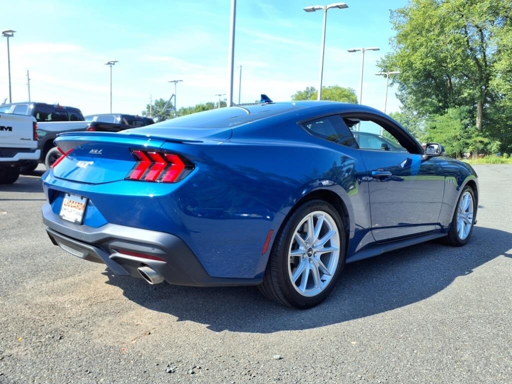 2024 Ford Mustang GT Premium photo 2