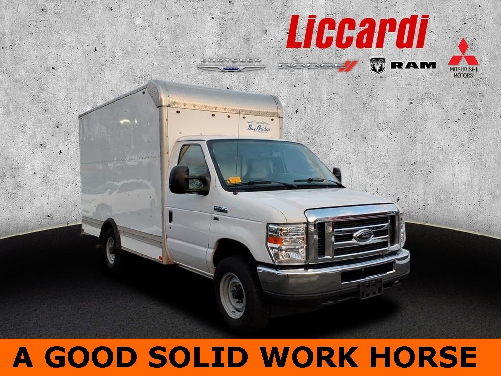 2018 Ford E-Series Cutaway Base