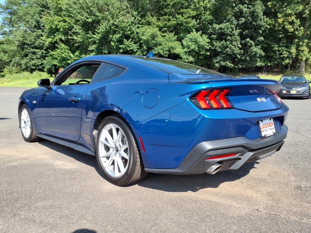 2024 Ford Mustang GT Premium photo 4