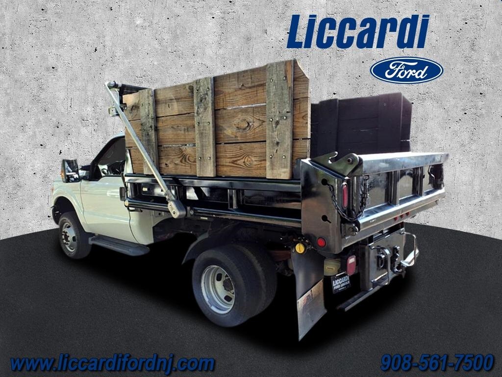 2015 Ford F-350 XL photo 3