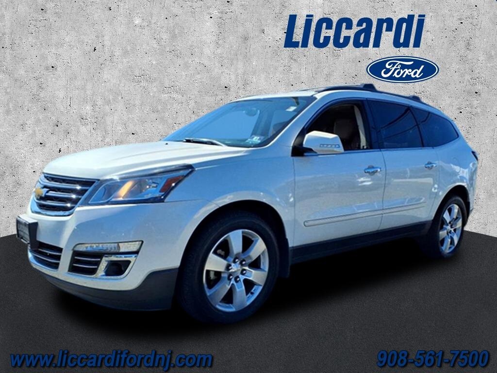 2015 Chevrolet Traverse LTZ photo 3