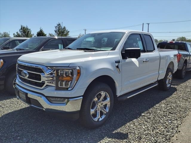 2023 Ford F-150 XLT photo 2