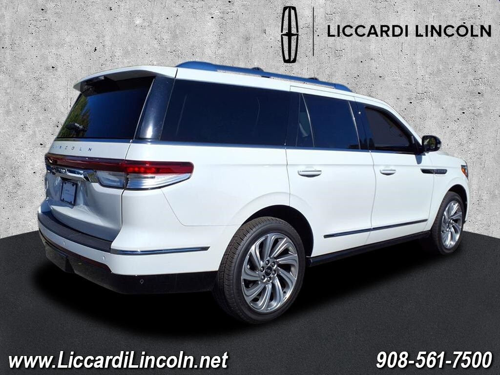 2022 Lincoln Navigator Reserve photo 2