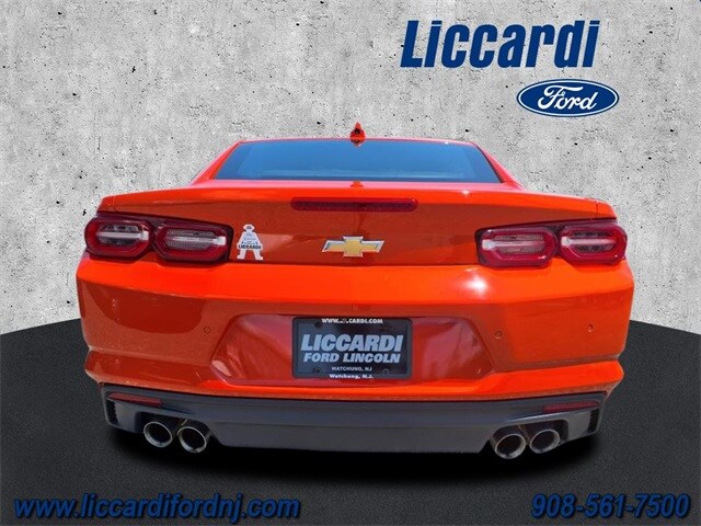 2021 Chevrolet Camaro 3LT photo 3
