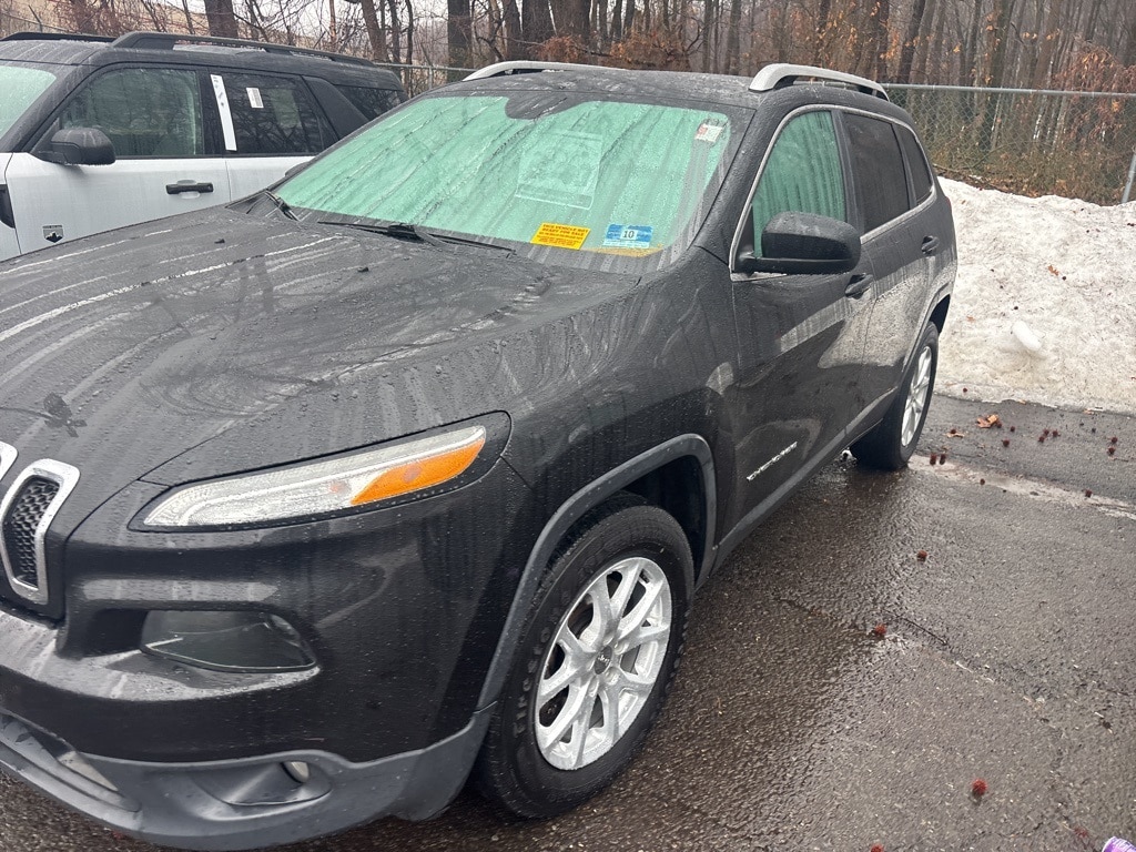 Used 2016 Jeep Cherokee Latitude SUV