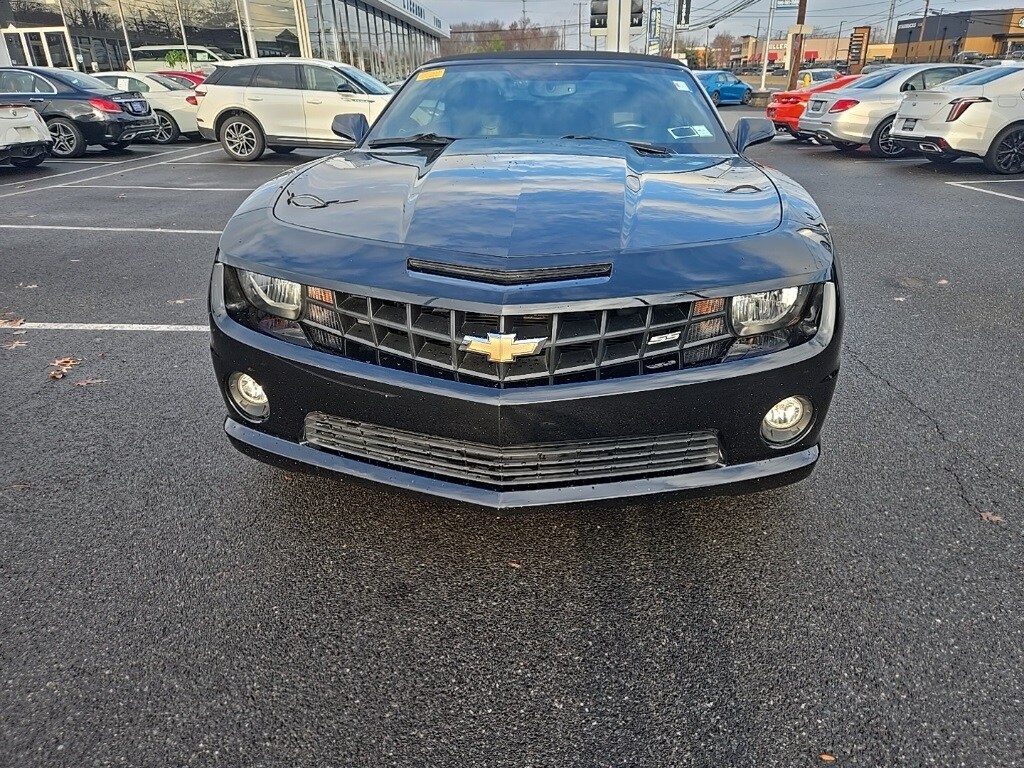 2011 Chevrolet Camaro SS photo 2