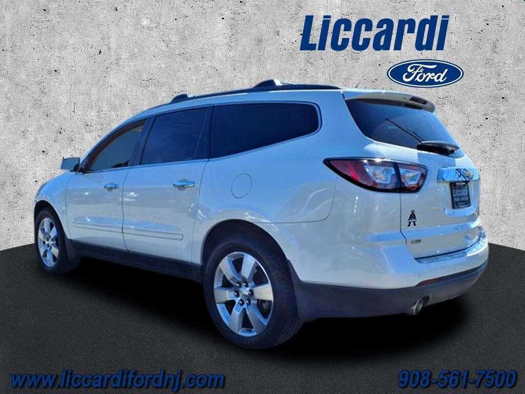 2015 Chevrolet Traverse LTZ photo 2