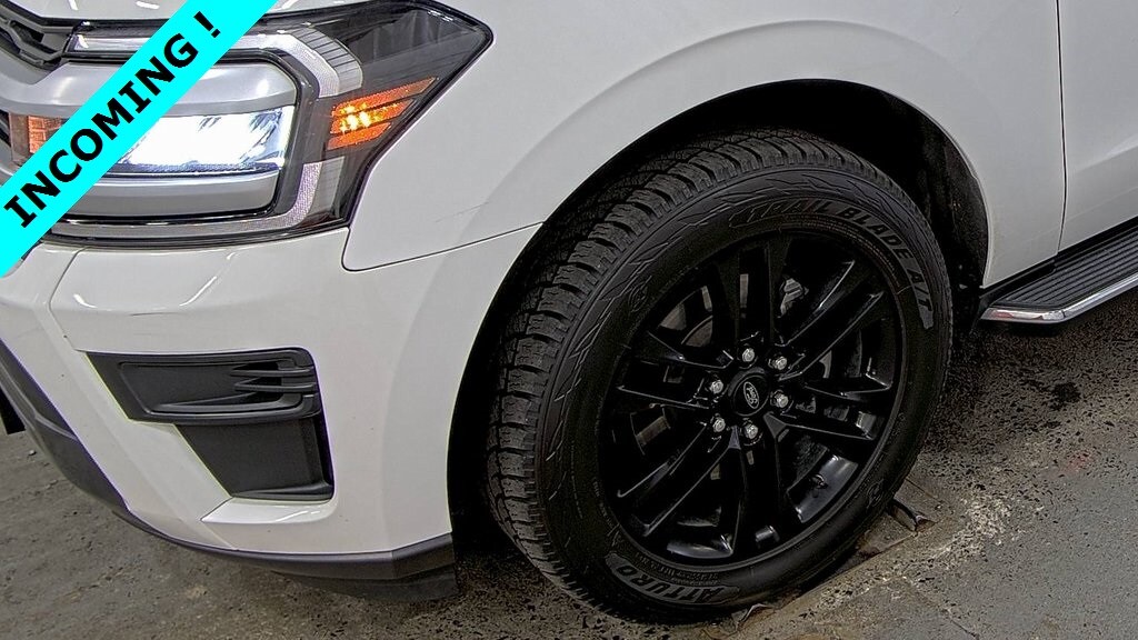 2022 Ford Expedition XLT photo 3