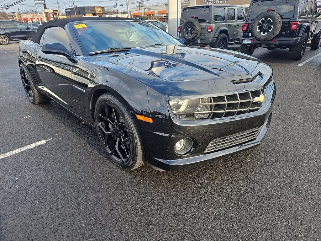 2011 Chevrolet Camaro SS photo 3