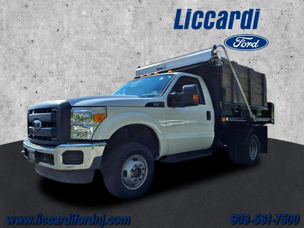 2015 Ford F-350 XL photo 4
