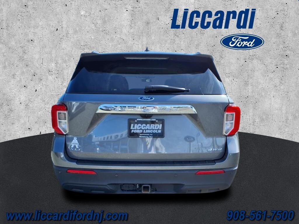 2022 Ford Explorer XLT photo 3