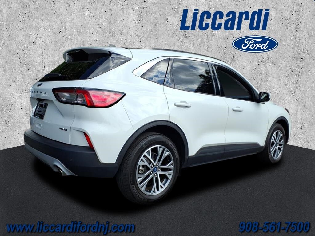 2022 Ford Escape SEL photo 2