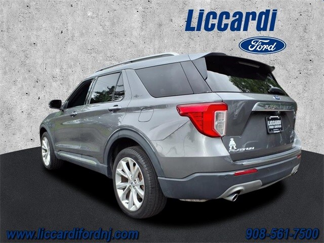 2022 Ford Explorer Platinum photo 4