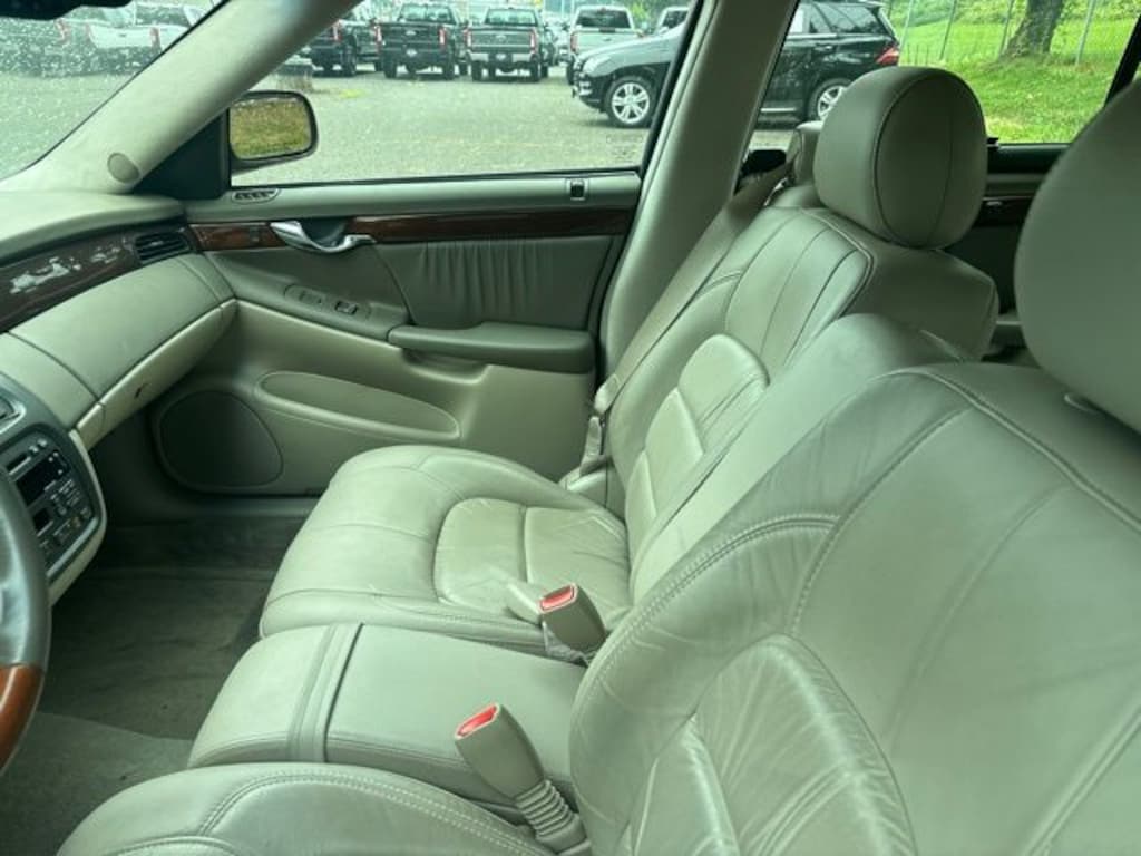 Used 2001 Cadillac Deville DHS Sedan