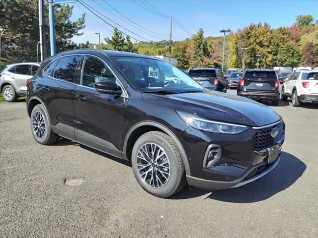 2023 Ford Escape PHEV FWD's photo