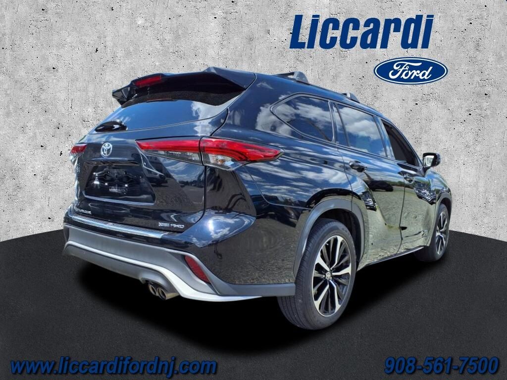 Used 2022 Toyota Highlander XSE SUV