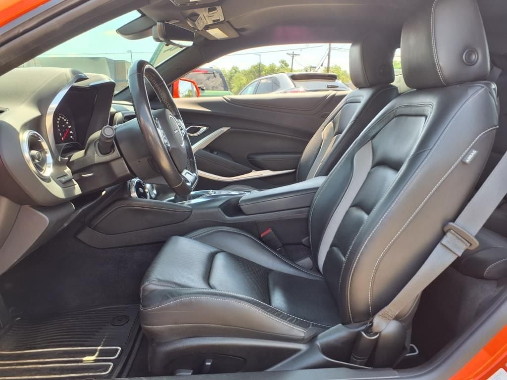 2021 Chevrolet Camaro 3LT - Photo 11