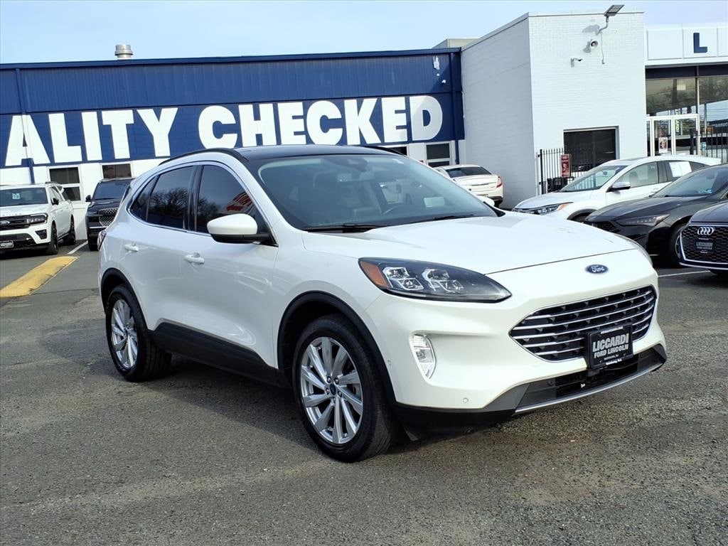 2022 Ford Escape Titanium