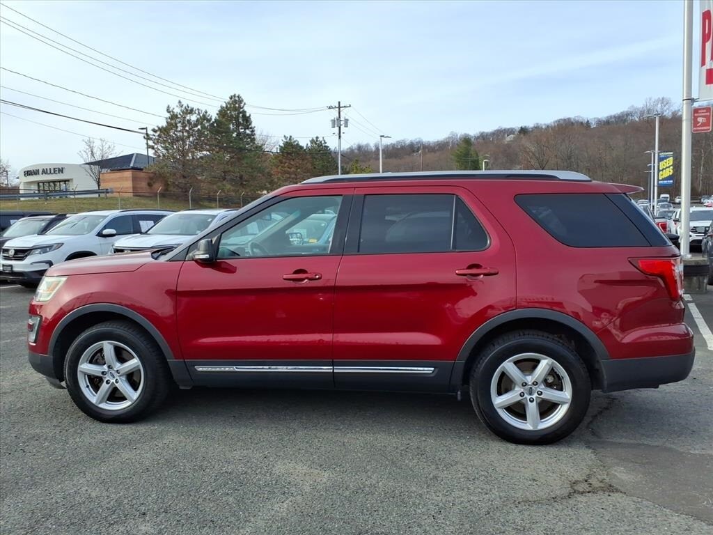 Used 2017 Ford Explorer XLT SUV