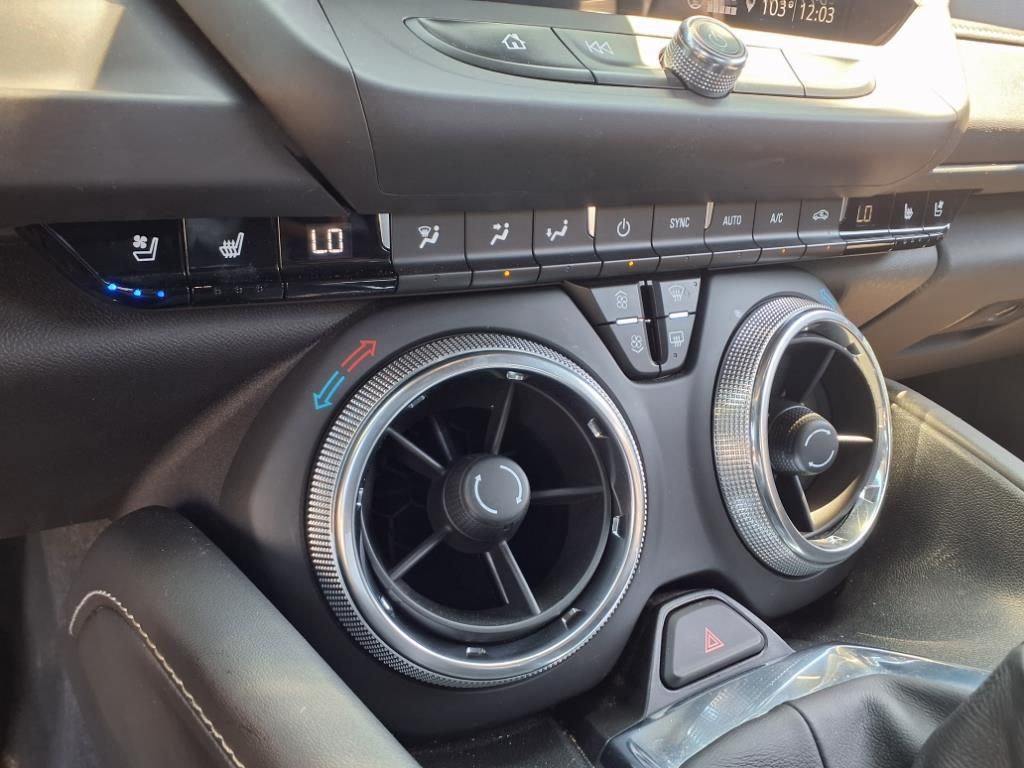 2021 Chevrolet Camaro 3LT - Photo 15