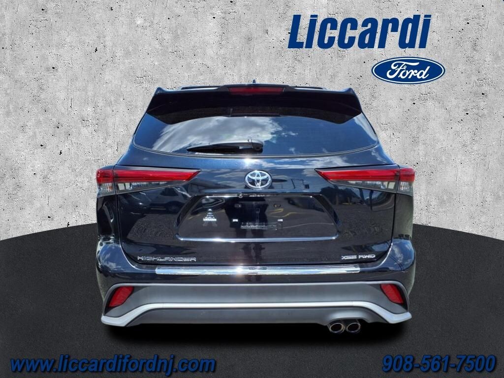 Used 2022 Toyota Highlander XSE SUV