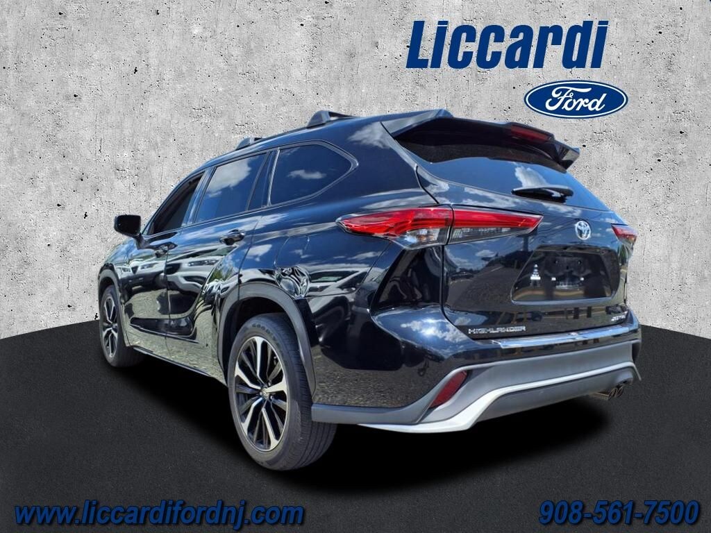 Used 2022 Toyota Highlander XSE SUV