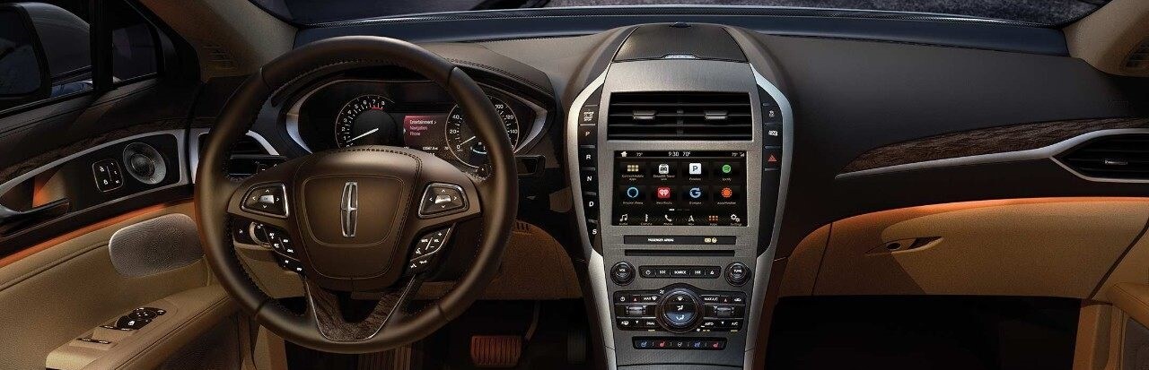 2018 Lincoln MKZ Hybrid interior CROP.jpg