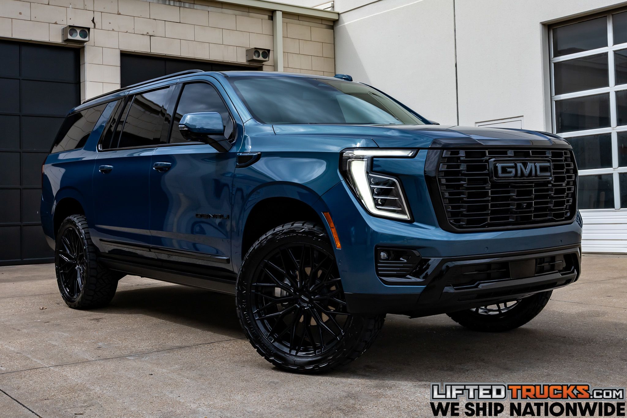 2025 GMC Yukon Denali AWD's photo