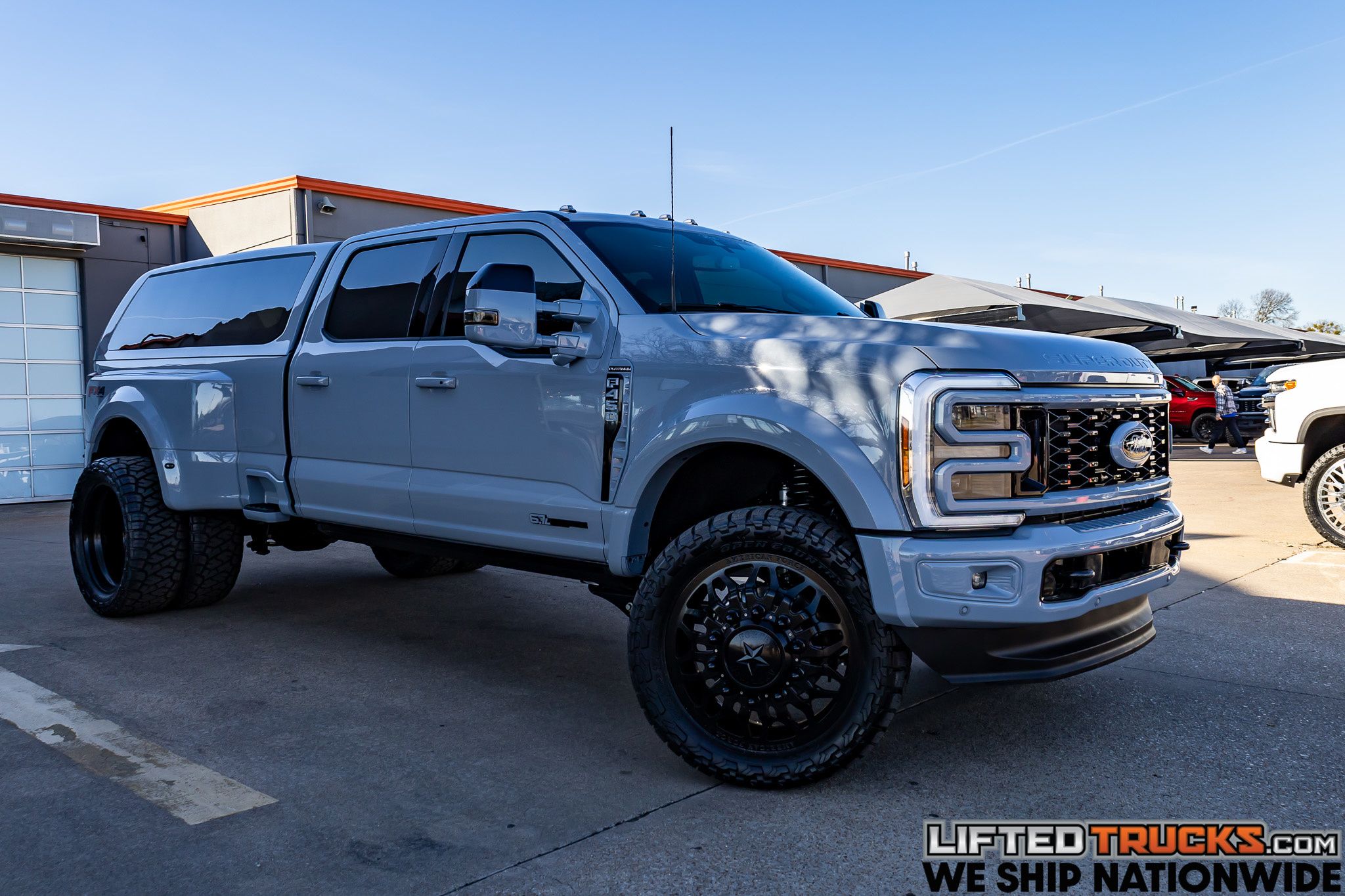 2025 Ford F-450SD Platinum Truck