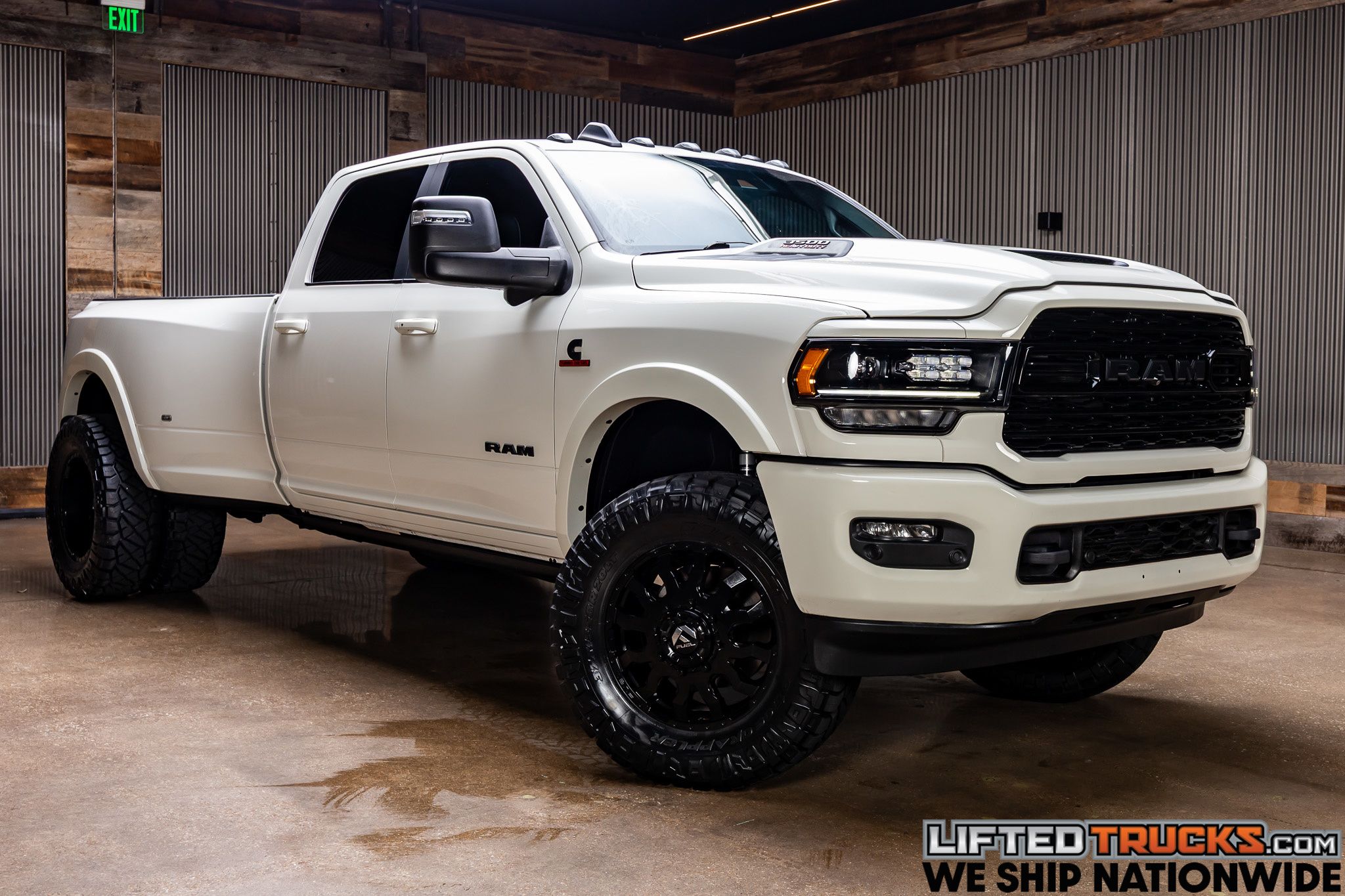 2024 RAM 3500 Limited 4X4 Crew Cab LWB's photo